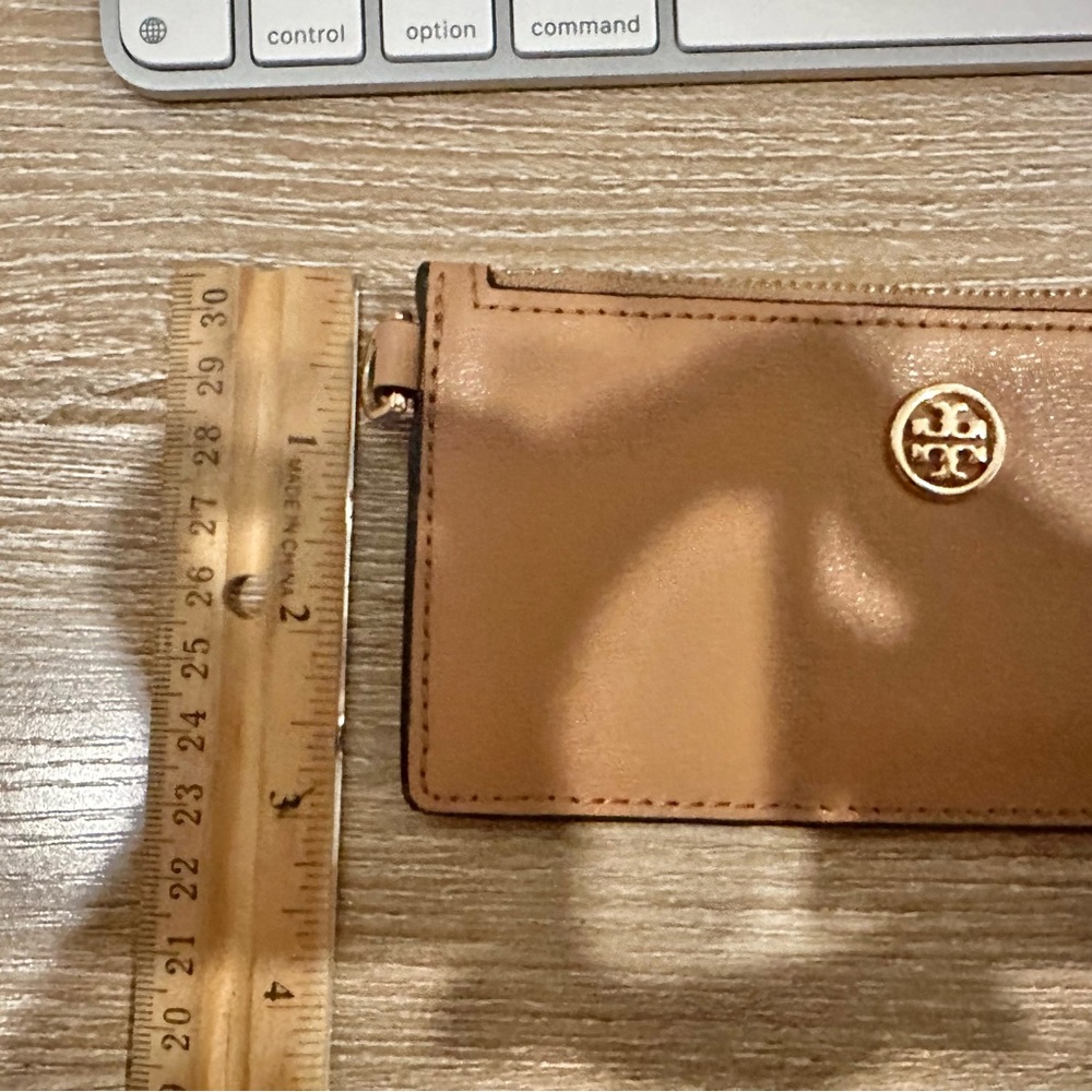 Tory Burch Tan Leather Card Holder - Picture 5 of 5